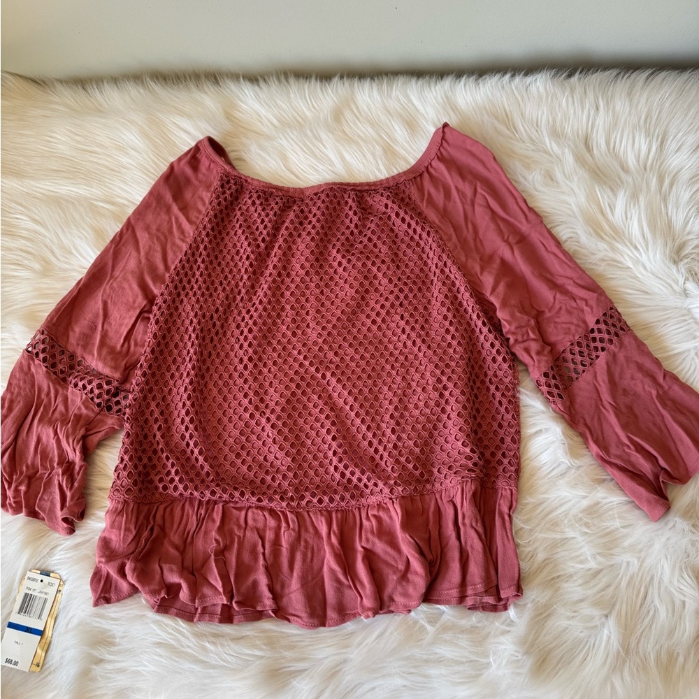 Democracy Rose Lace Blouse - Picture 5 of 5